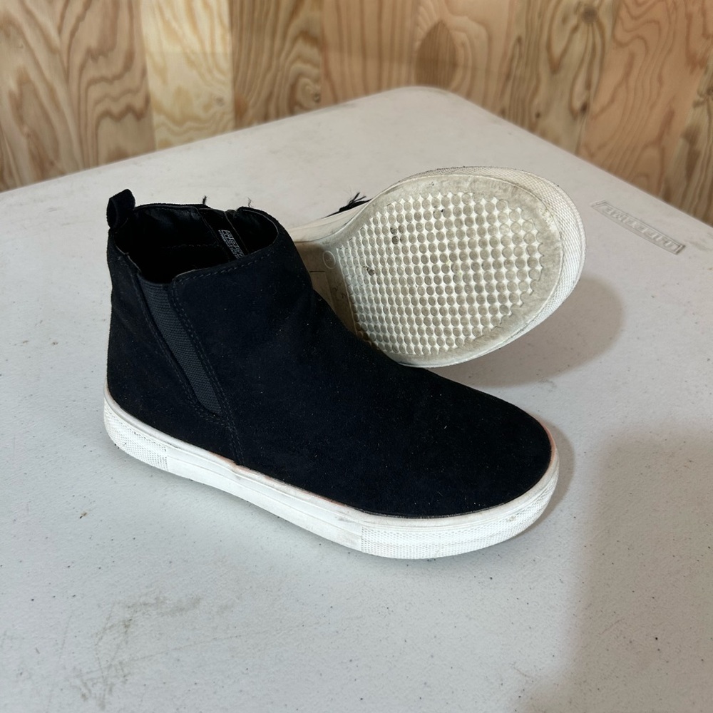 Gap Kids Girls Shoe Size 1